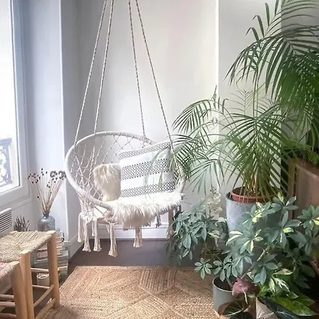 Arty & Charming Le Marais Apartment